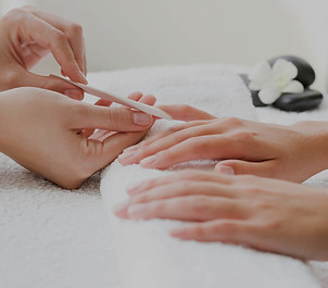 Manicure_edited_edited.jpg
