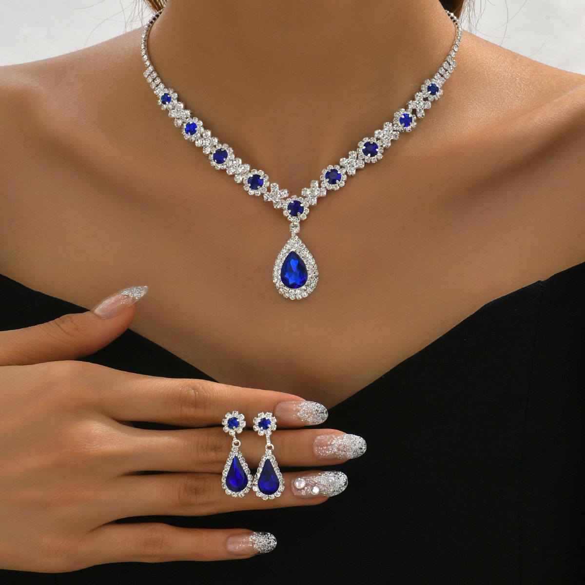 3 Pieces of Women's Crystal Droplet Necklace with Earrings Set for Wedding Eveni