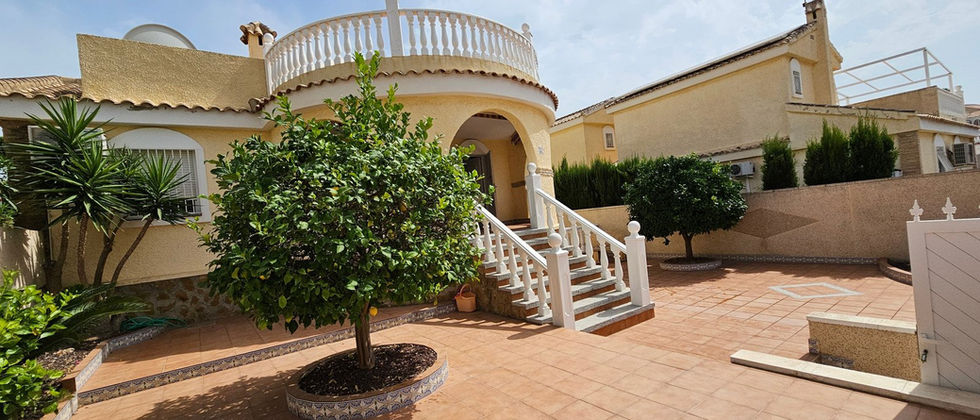 Villa Tronseth i Gran Alacant by Droomvillaspanje