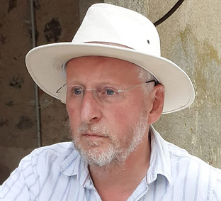 AJG Photo for Bio AMNET 2023.jpg