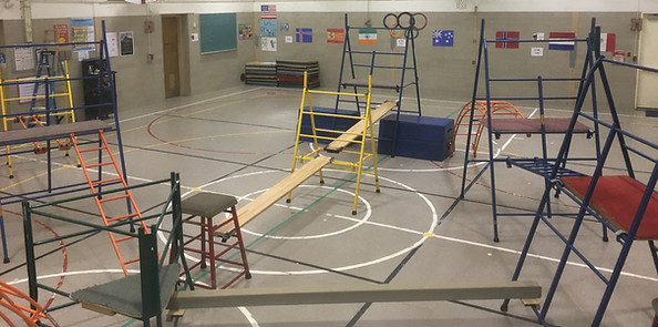 Gym-Thing Set-up in school gym_bird's ey