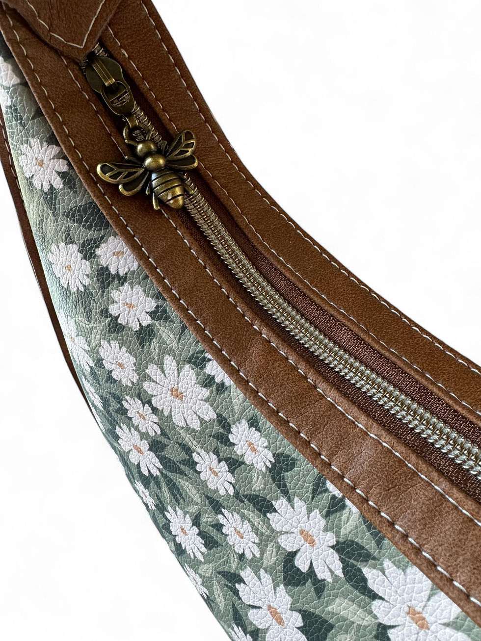 Thumbnail: Duchess Handbag - Floral Daisy