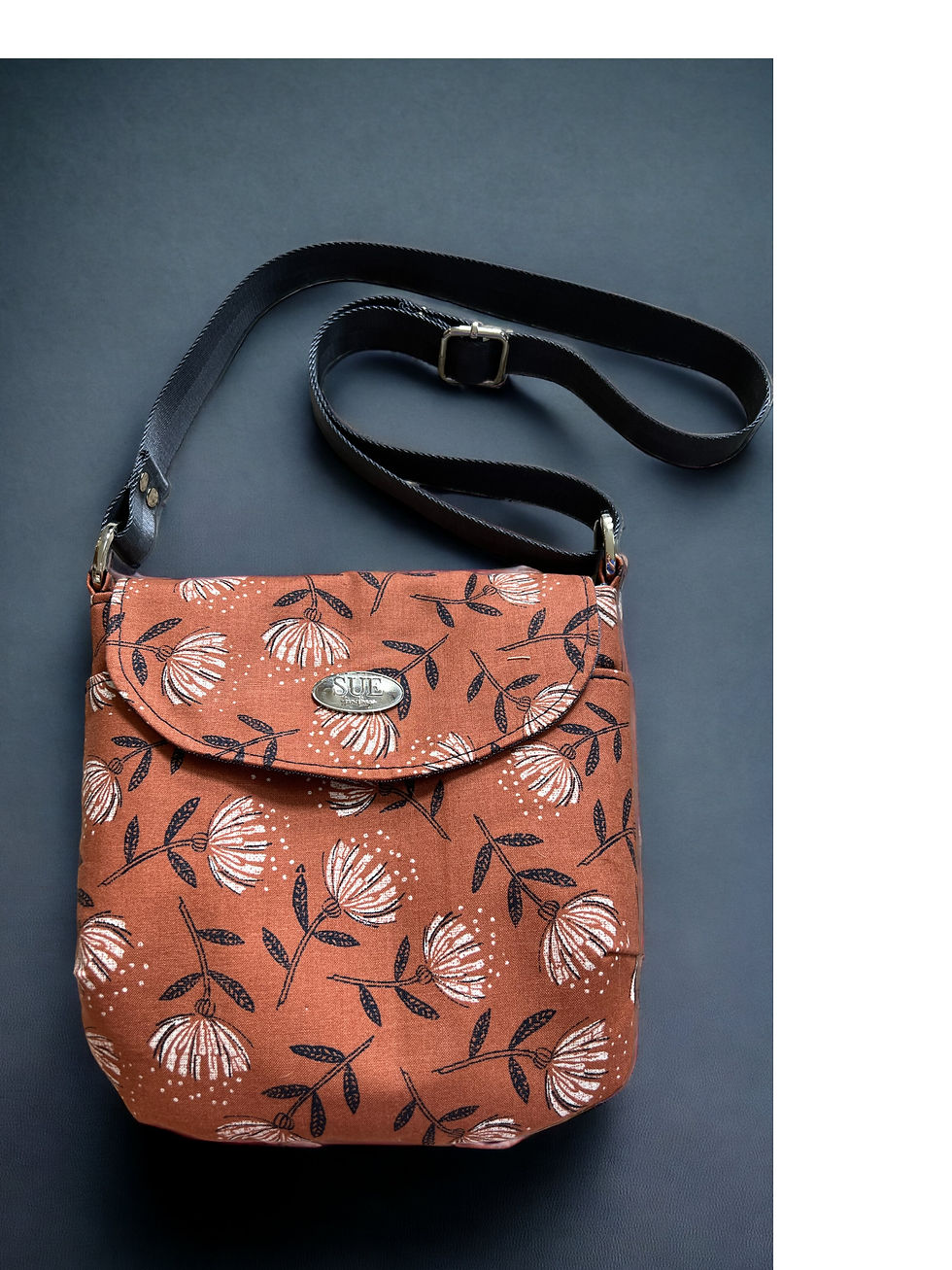 Thumbnail: Gatherer Crossbody - Floral Print
