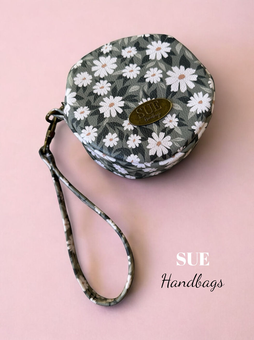 Thumbnail: Mini Magda Wristlet - Daisy Floral