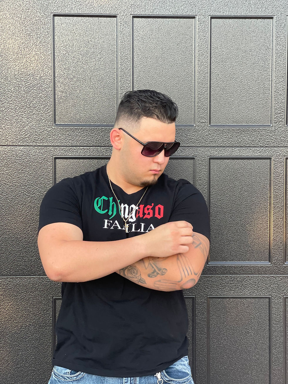 Chingaso Familia Men's T-Shirt
