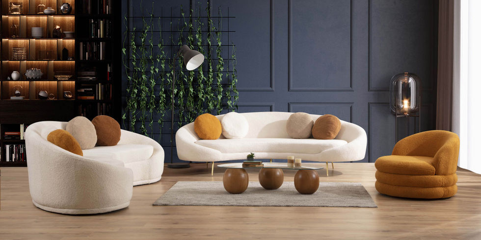 Elegant og moderne møbelsett med to 4-seters sofaer og en armstol. Perfekt for enhver stue.