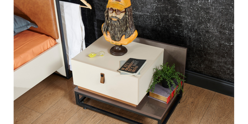 komplette soveromsettet kombinerer moderne design, høy funksjonalitet og praktisk oppbevaring