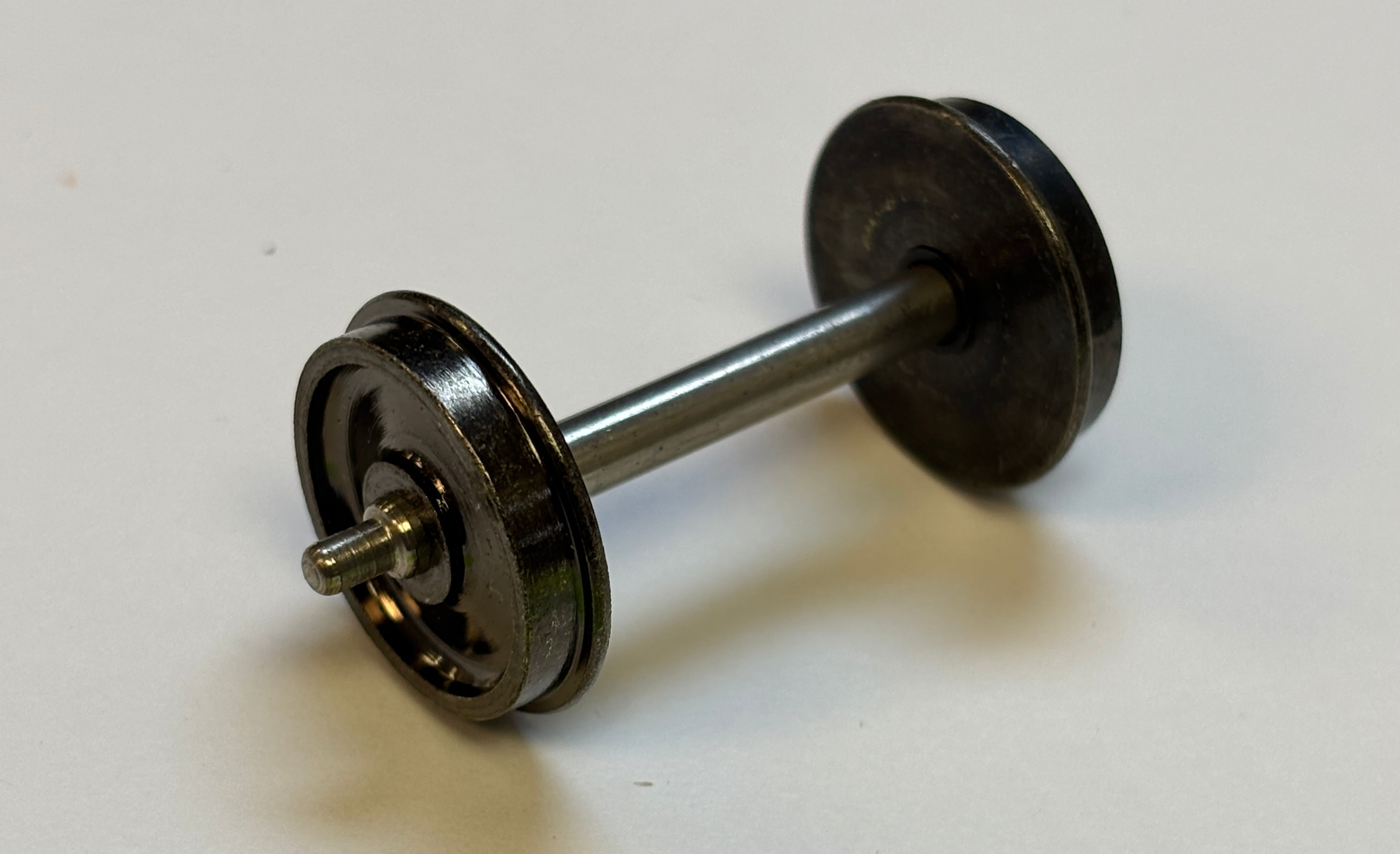 Challenger Wheel & Axle Assembly - Flanged - Tender - 2-Rail