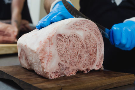 【現地レポート】鳥取和牛の牛肉が欧州の国、チェコ共和国へ日本から初輸出