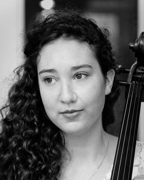 Agnès Langlois is a cellist with the Montreal team of Collectif de la Cité
