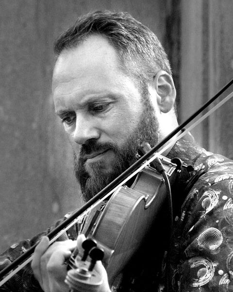 Sylvain Neault
is a violinist with the Collectif de la Cité