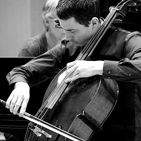 Alexandre Dion, professeur de violoncelle à l'école Anne-Hélène Chevrette