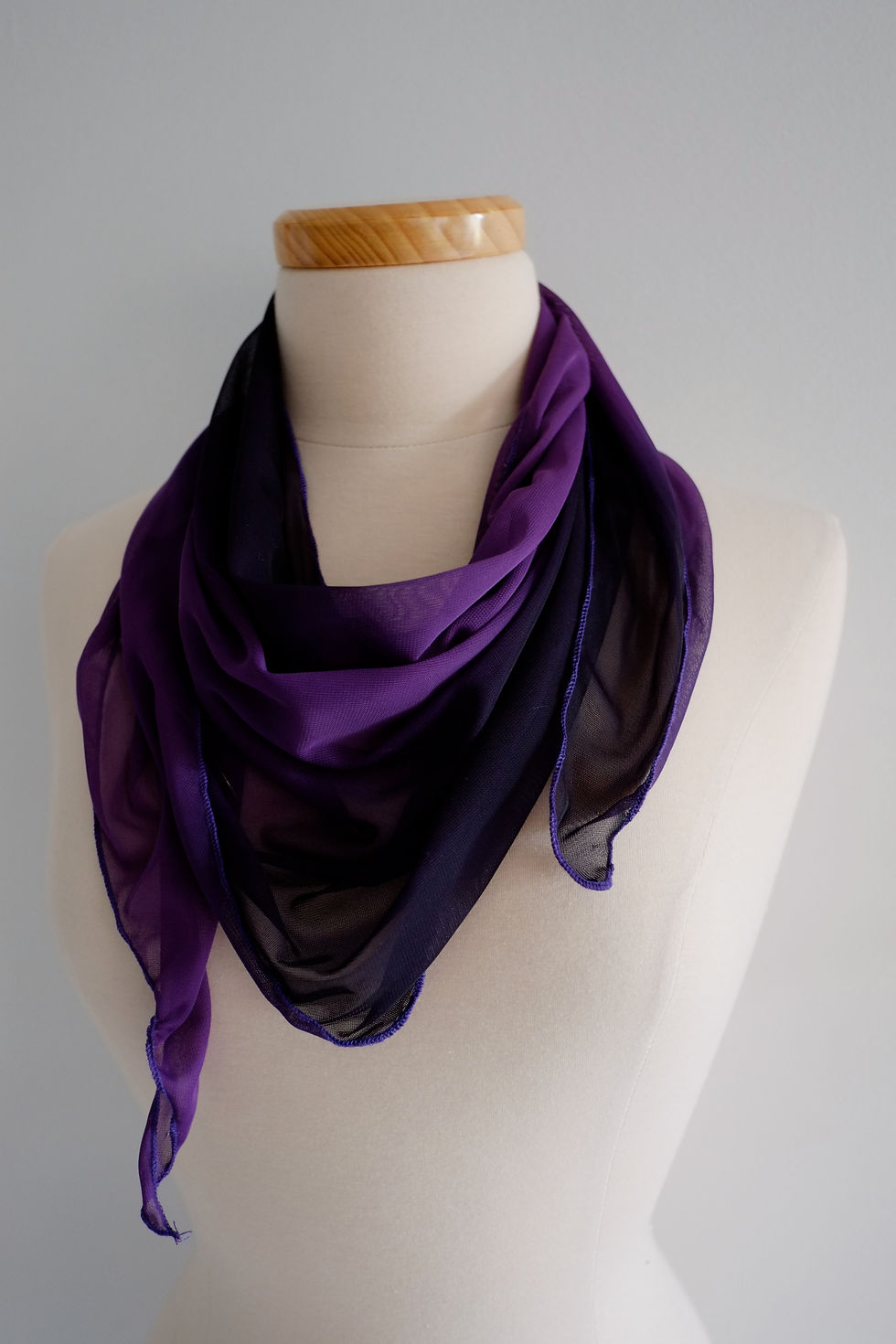 Miniature : Foulard en Tissu fin Mauve