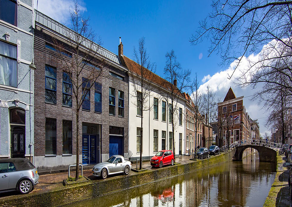 Grachtenpand a/d Oude Delft, gerealiseerd in 2003