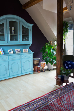 rupp_wohnung_valerie_blauer_schrank.jpeg
