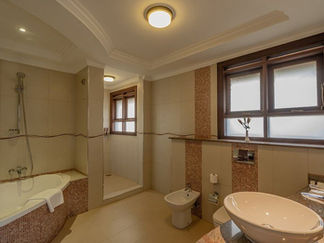Class 5 Accommodation Kenya