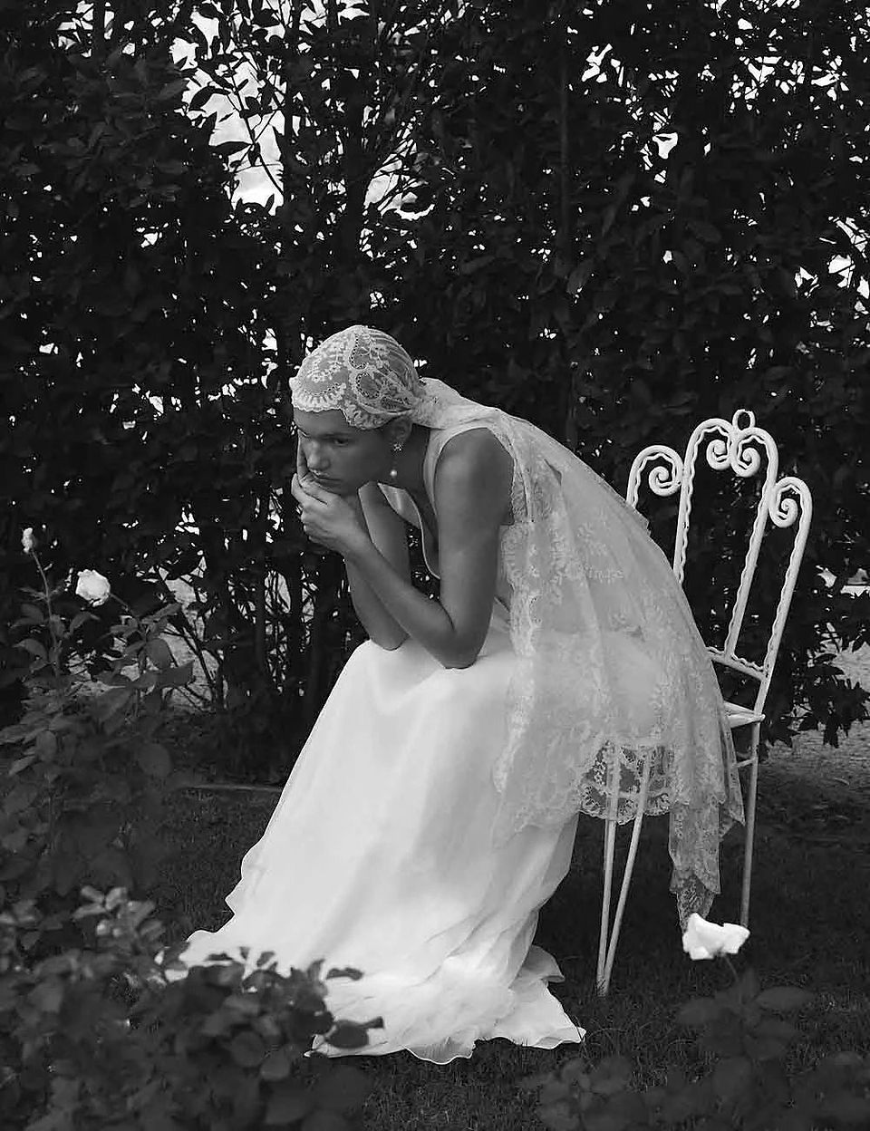 dramatic looking bride with a lace veil