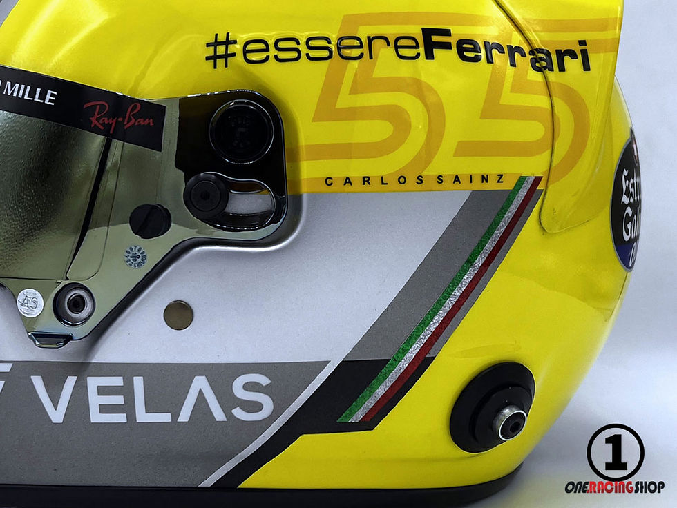 Thumbnail: Carlos Sainz 2022 F1 Monza GP Helmet / Team Ferrari