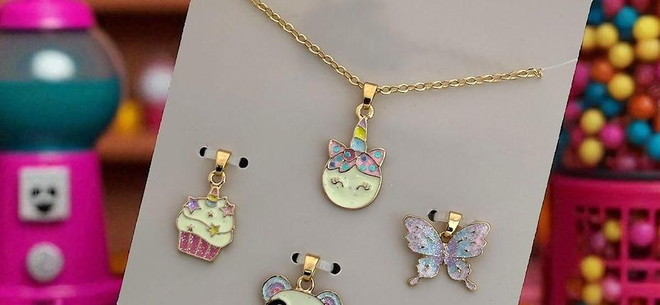 Kid’s jewelry set with bright colors and cute designs