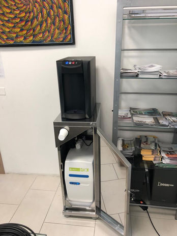 installazione colonnina depuratore ed erogatore acqua ufficio QFORT Creazzo