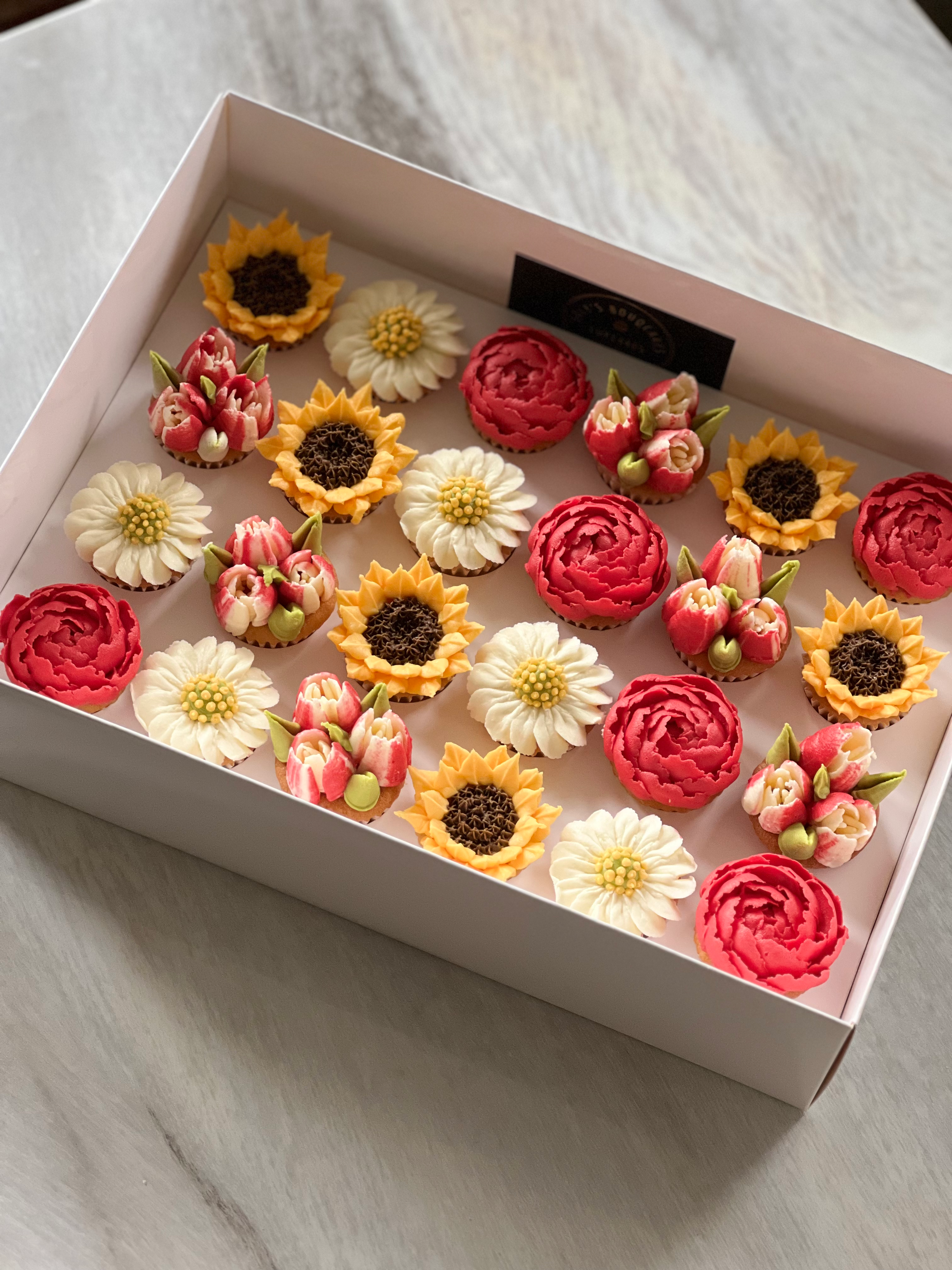 Mini florals (box of 24)