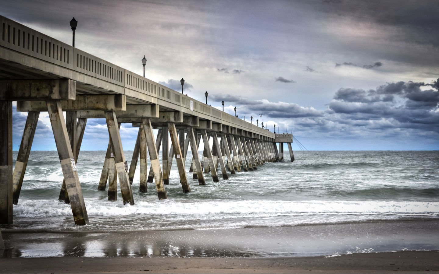Johnnie-Mercers-Pier.jpg