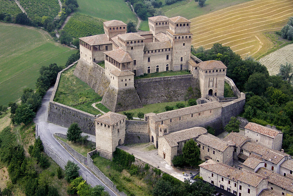 Castello Torrechiara.jpg