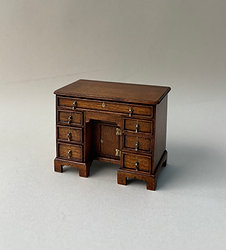 Georgian Kneehole Desk