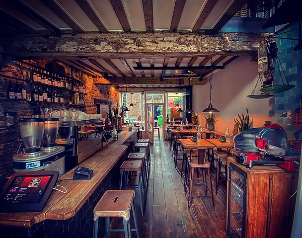 Utrecht's meest sfeervolle wijnbar