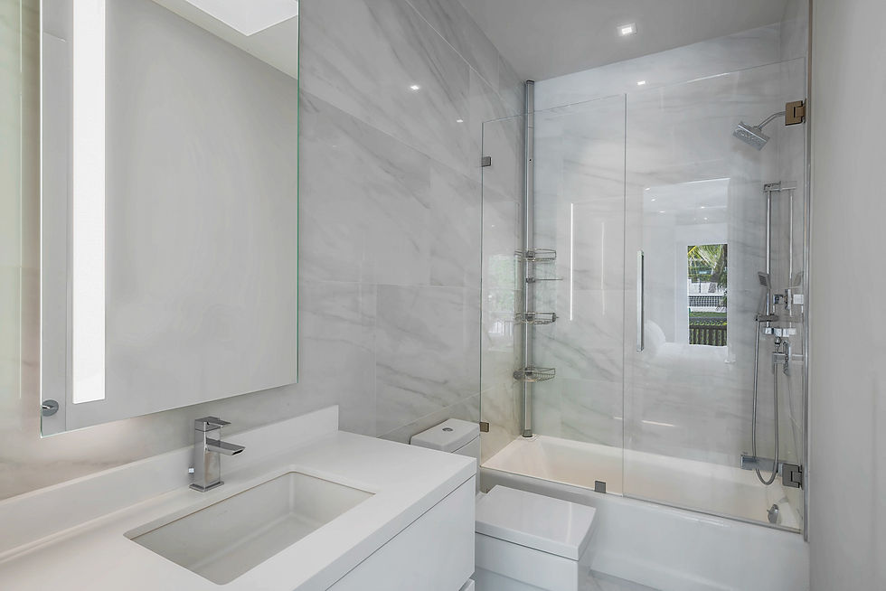 19971 NE 39th Place Bathroom