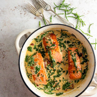 Creamy Salmon with Sun-Dried Tomatoes and Spinach