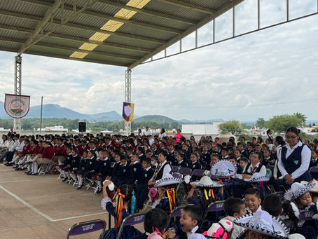 Instituto General Antonio de León se une a la celebración del aniversario episcopal de Don Miguel Ángel Castro Muñoz