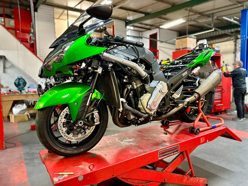 Kawasaki ZZR1400/ZX-14 Supercharger Package 2012- on (06-11 please