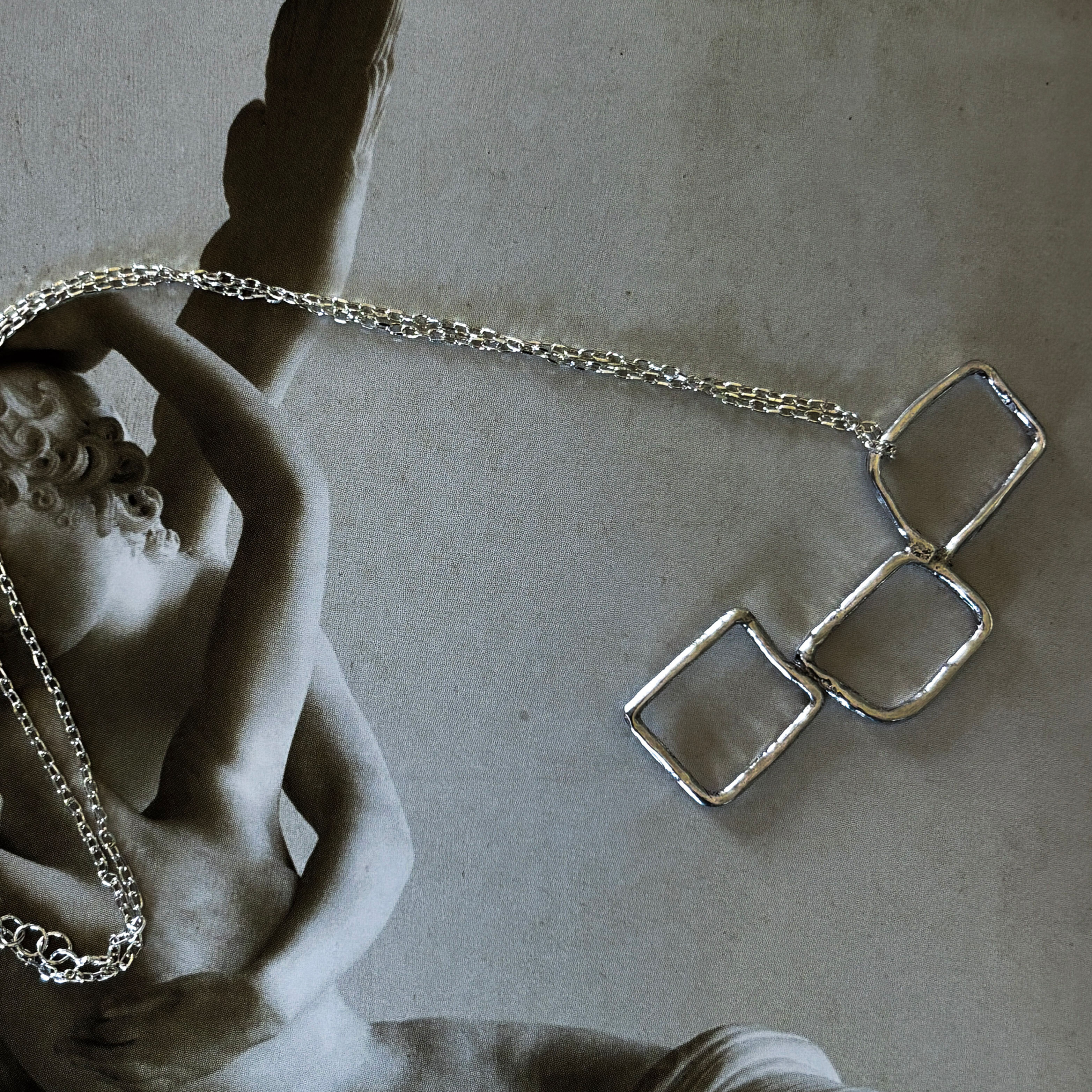 Akasha - Pencere Gümüş Kolye