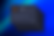 Imagen para el foro. Hay un fondo azul sombreado con 3 cuadros negros superpuestos. En el cuadro negro superior hay una imagen pequeña de una persona y texto.