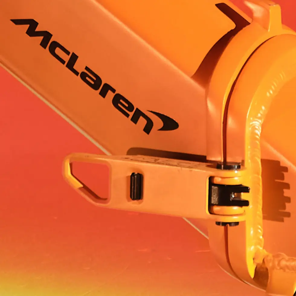 Küçük resim: Pure x McLaren Flex Papaya