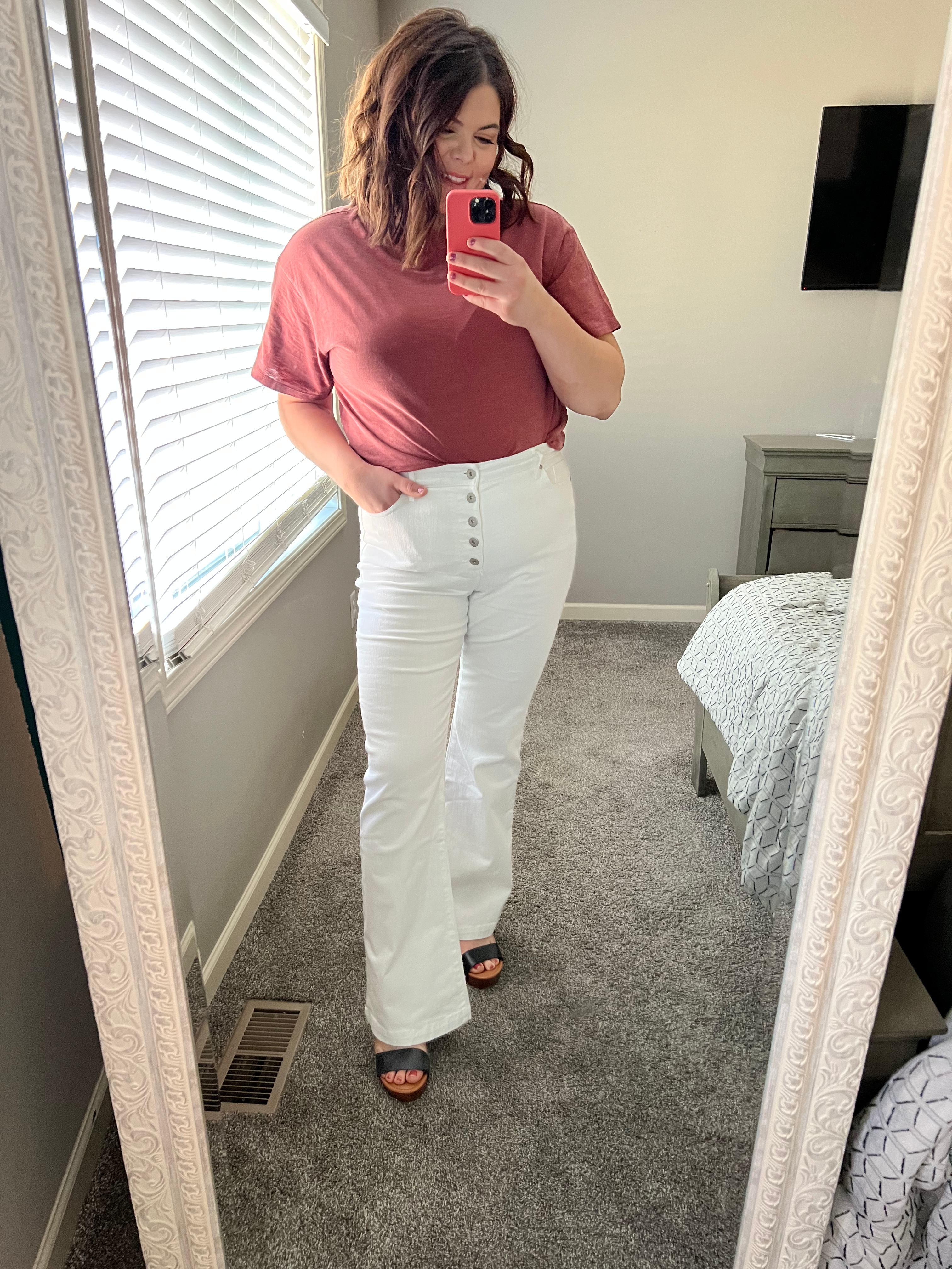 3 adorable ways to style high waisted flare jeans this spring