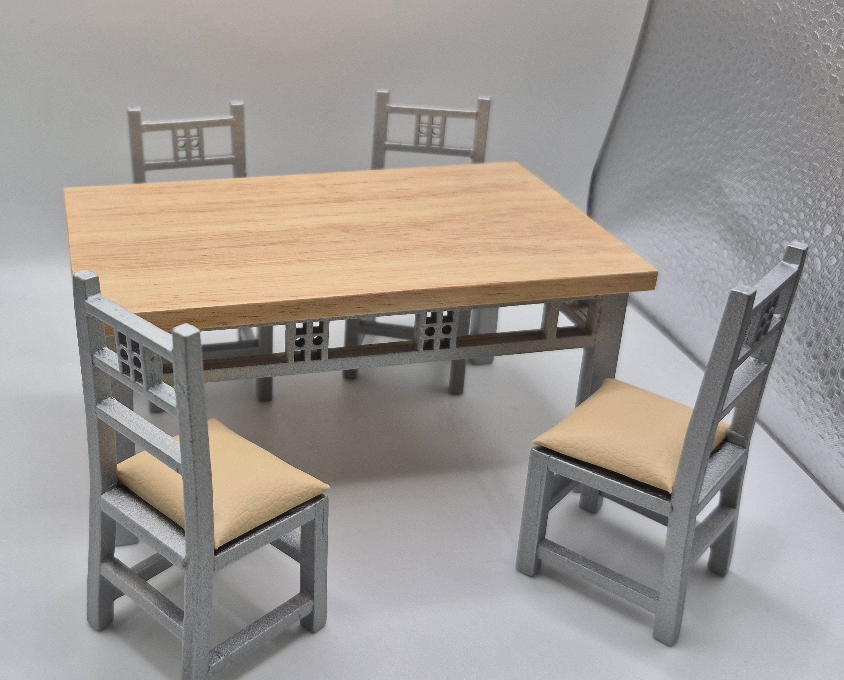 Kitchen Table & Chairs