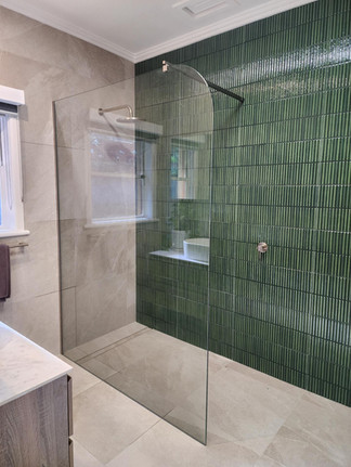 frameless shower screen with curved top  installation