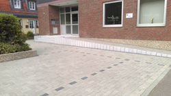 Barrierefreier Praxiszugang,Treppen