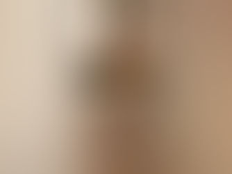 原创爱情歌曲《多谢你呀，我的知心郎》封面，讲述一对夫妻相识相爱四十年，丈夫始终支持、守护和陪伴妻子的动人故事。