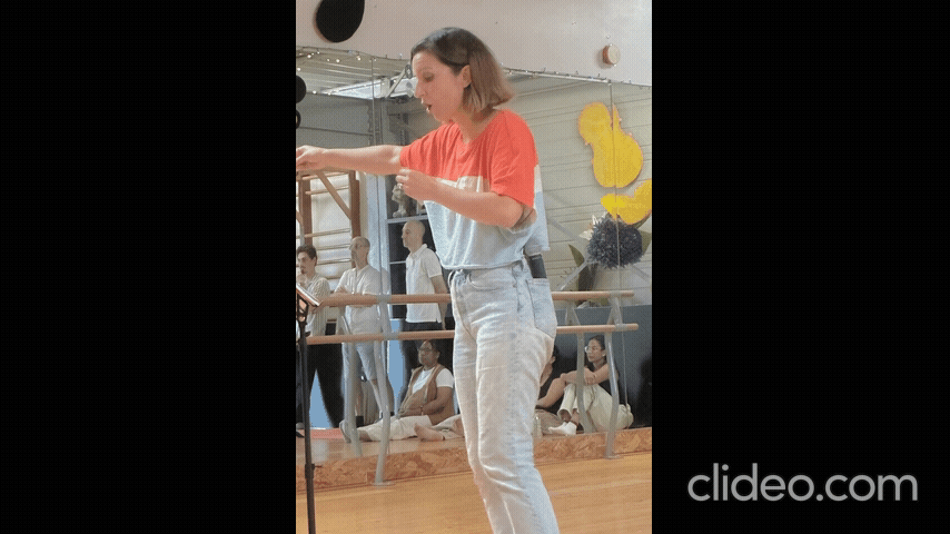 clideo_editor_b19b8b6f305a4a96930d181c489461c2.gif
