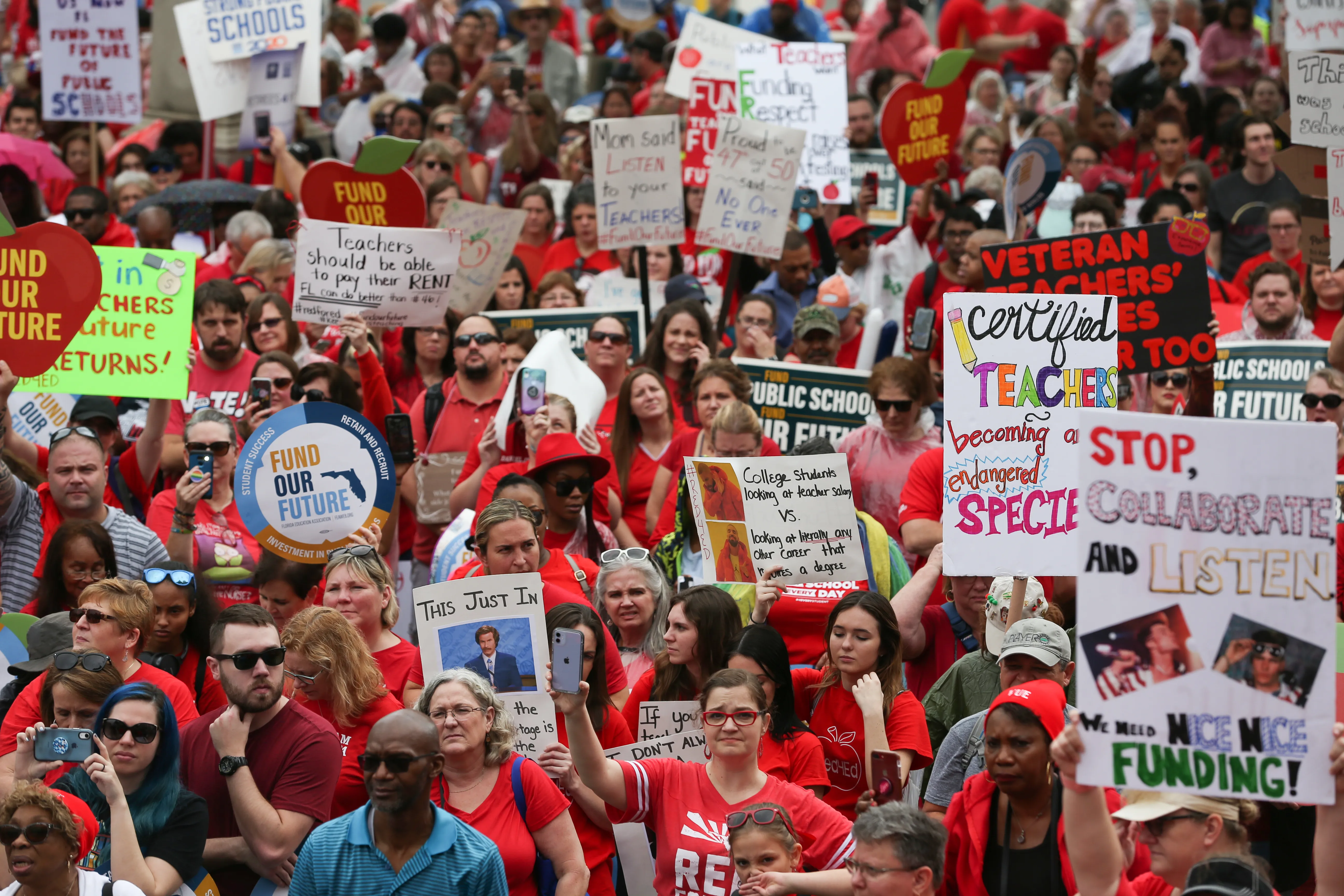 34ee6a71-ad18-4ff8-b75c-82a6042d357d-Teachers_Rally_011320_TS_001.webp