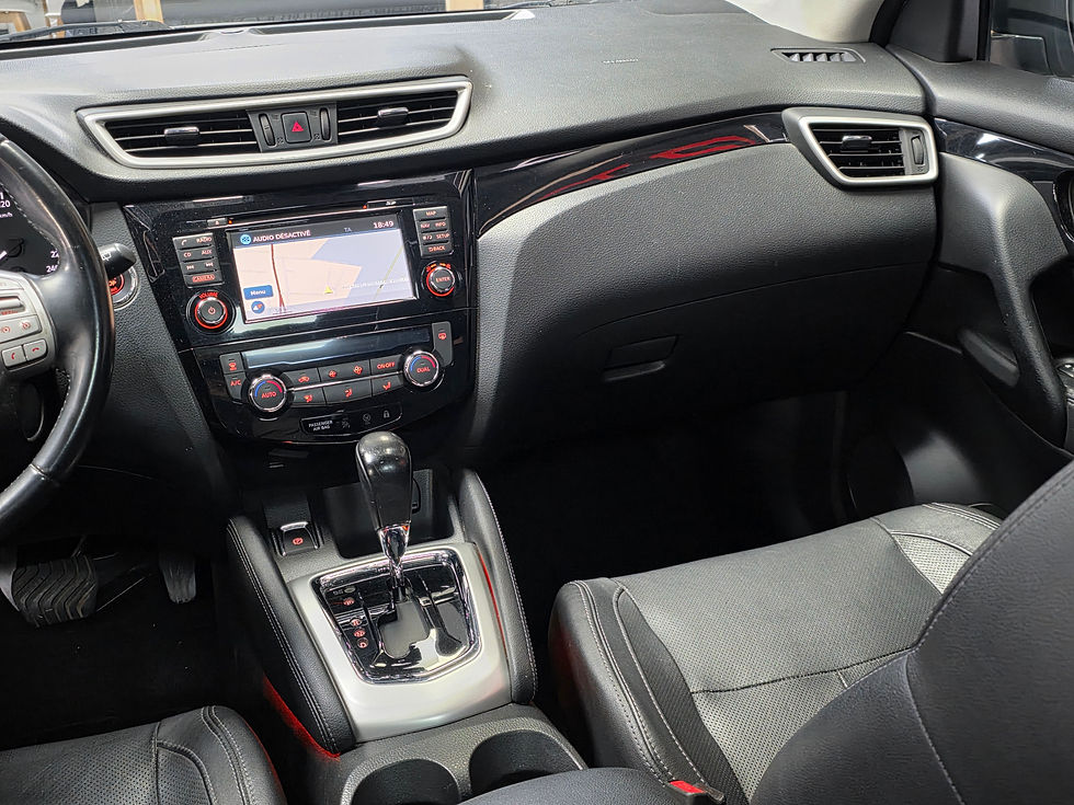 Miniature : NISSAN QASHQAI 1.6 DCI 130 CV BVA CUIR GPS TOIT PANO