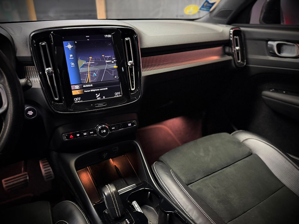 Miniature : VOLVO XC40 D3 2.0 150 CV BVA GPS BLUETOOTH CAMERA CARPLAY TOIT OUVRANT PANO