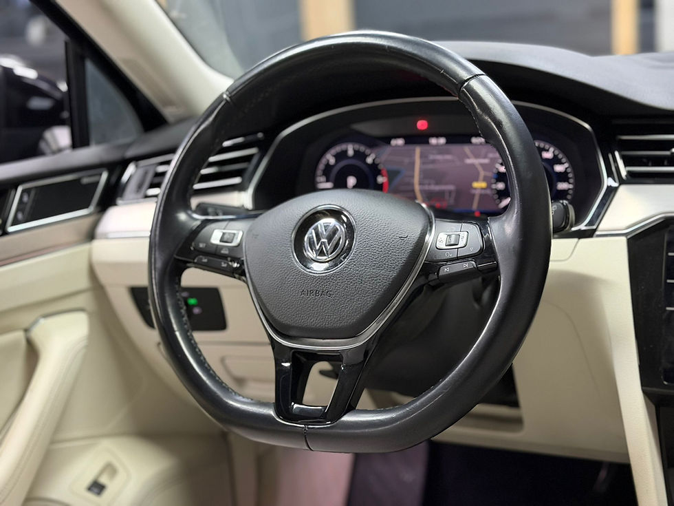 Miniature : VOLKSWAGEN PASSAT SW 2.0 TDI 150 CV BVA GPS TEL CARPLAY CAMERA