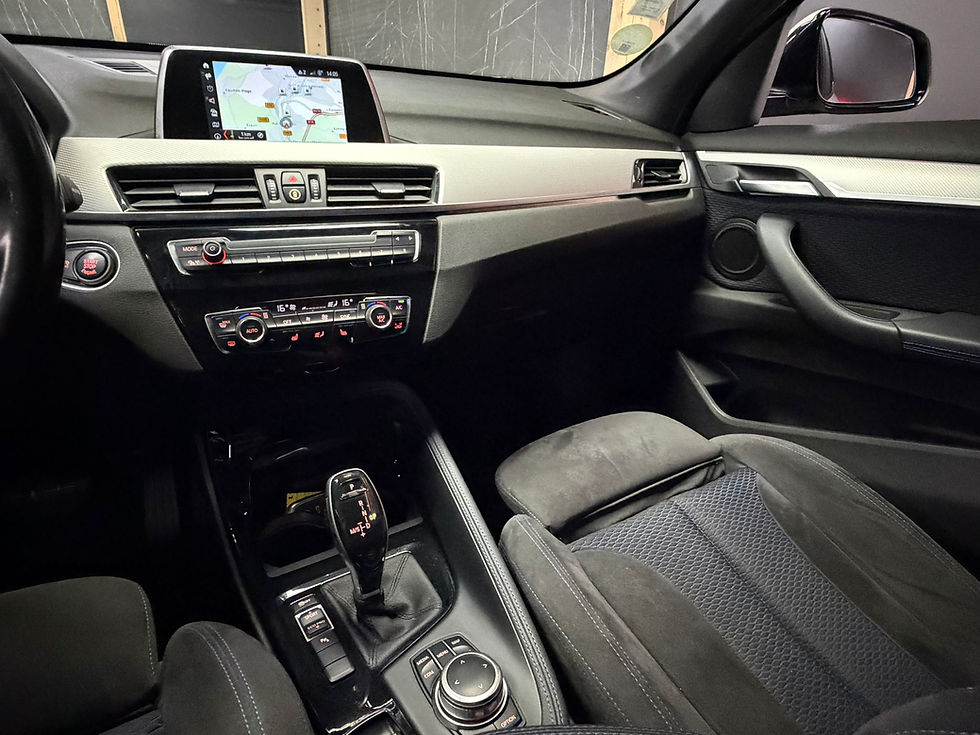 Miniature : BMW X1 (F48) SDRIVE 18DA 150 CV BVA GPS TEL CAMERA