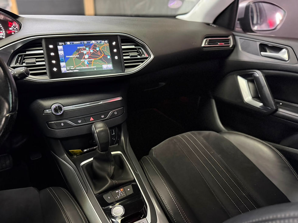 Miniature : PEUGEOT 308 SW 1.2 130 CV CV BVA GPS BLUETOOTH CAMERA