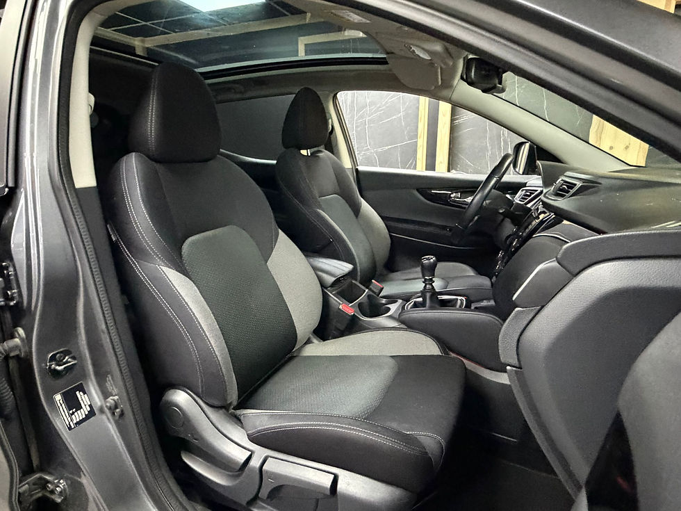 Miniature : NISSAN QASHQAI 1.5 DCI 115 CV GPS TEL TOIT PANORAMIQUE