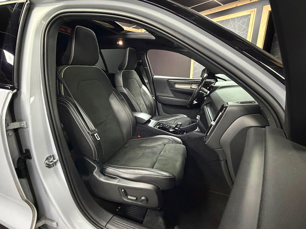 Miniature : VOLVO XC40 D3 2.0 150 CV BVA GPS BLUETOOTH CAMERA CARPLAY TOIT OUVRANT PANO